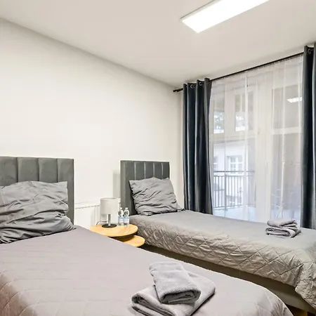 Platinum 5 Z Aneksem Kuchennym I Tarasem Apartmán *